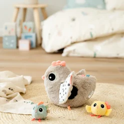 Aktivitetslegetøj - Clucky - Sand